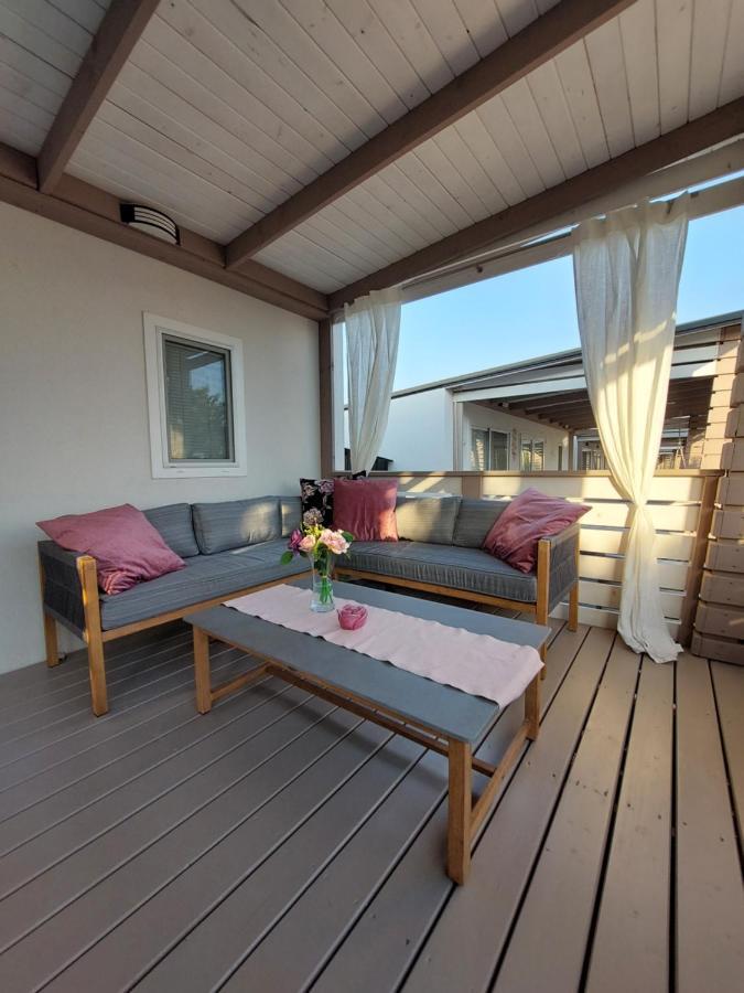 Mobile Home Whit Sea View Lavojesa ดราเก ภายนอก รูปภาพ